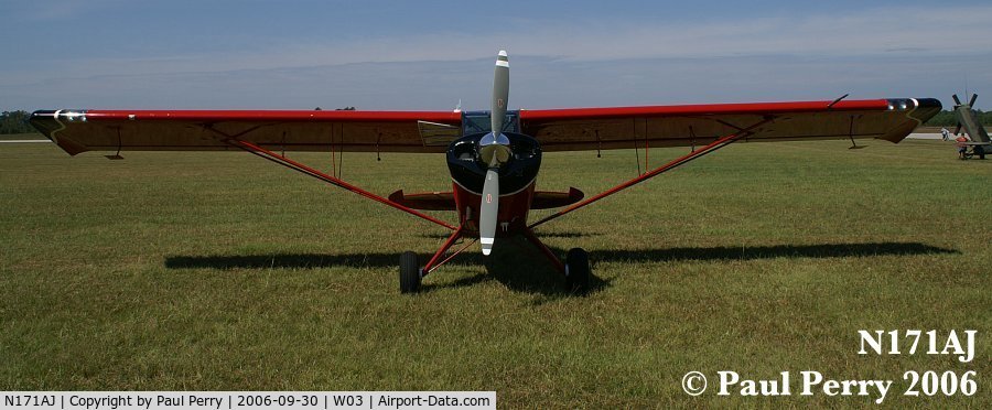 N171AJ, 2004 Aviat A-1B Husky C/N 2280, Those long-chord wings do help with the STOL performance