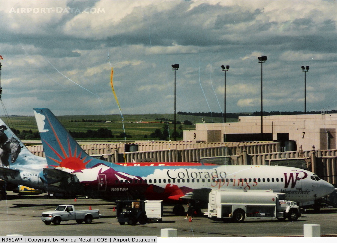 N951WP, 1985 Boeing 737-3B7 C/N 22951, Western Pacific in 1996