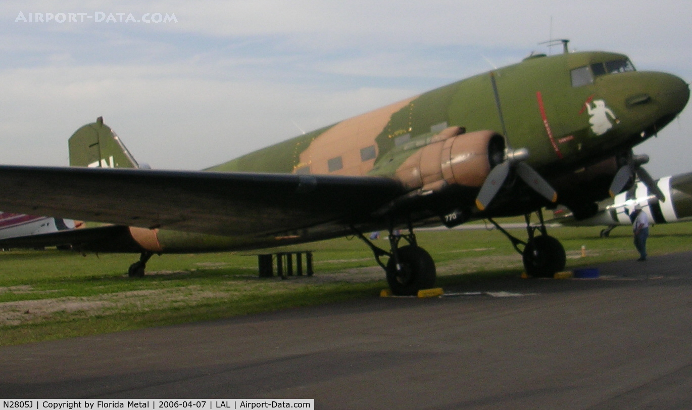 N2805J, 1944 Douglas DC3C-R-1830-90C C/N 20835, Sun N Fun