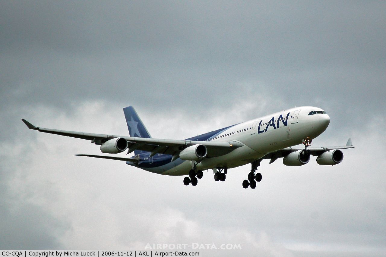 CC-CQA, 2000 Airbus A340-313X C/N 359, On approach to Auckland