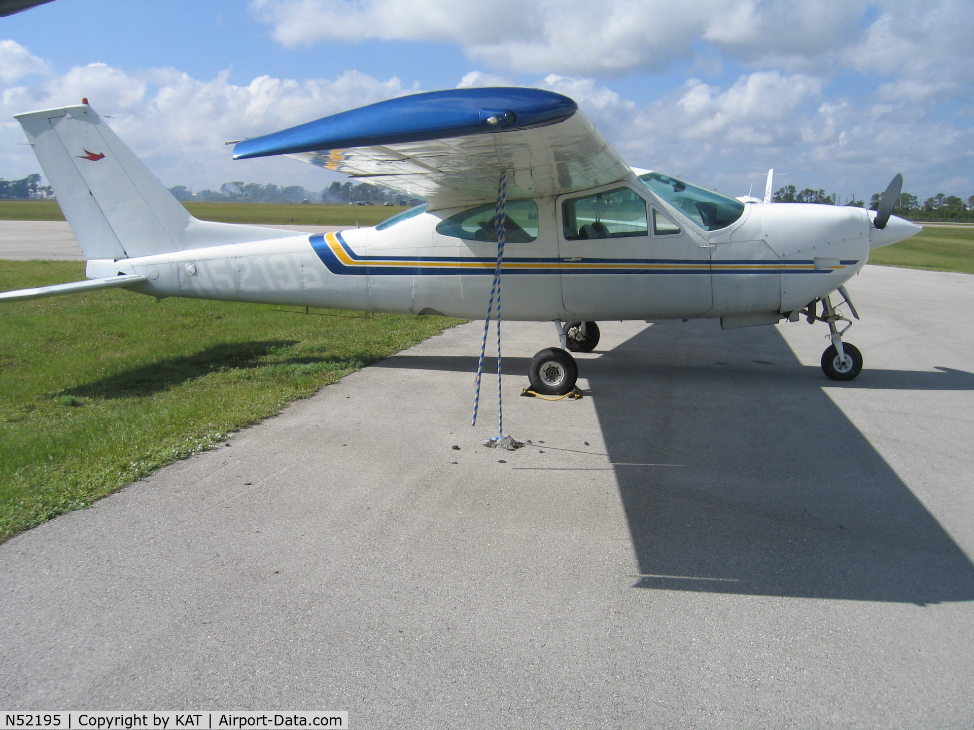 N52195, Cessna 177RG Cardinal C/N 177RG1191, nice