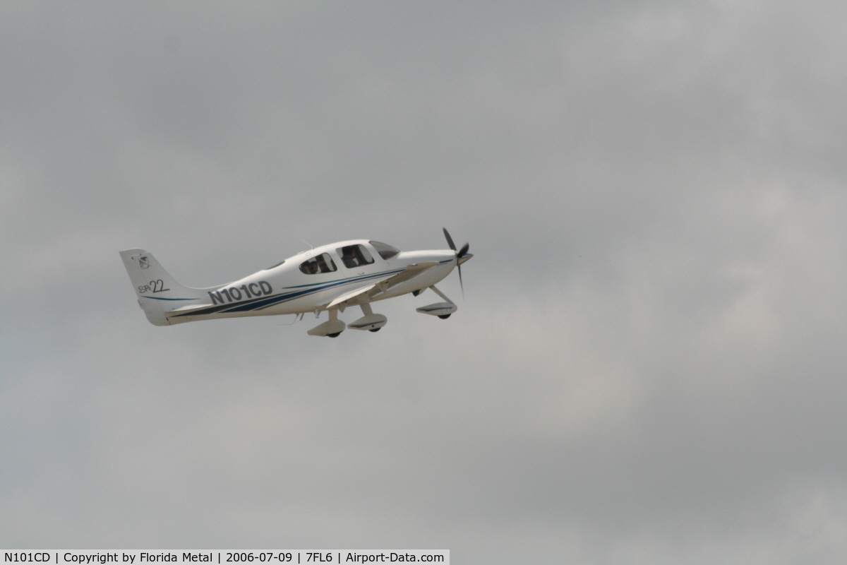 N101CD, 2001 Cirrus SR22 C/N 0101, Spruce Creek Fly In Cirrus