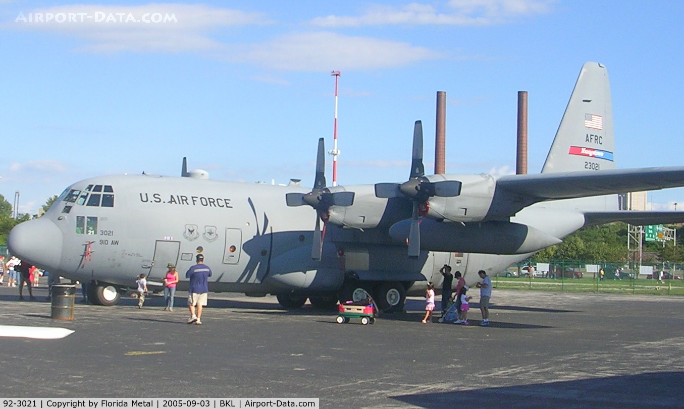 92-3021, Lockheed C-130H Hercules C/N 382-5312, C-130
