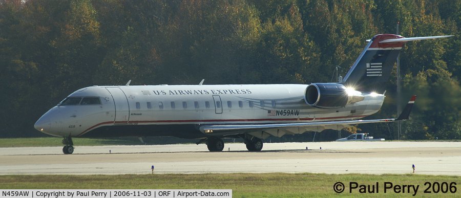 N459AW, 2003 Bombardier CRJ-200LR (CL-600-2B19) C/N 7863, Patiently awaiting clearance