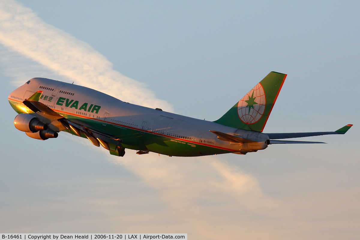 B-16461, 1993 Boeing 747-45EM(BCF) C/N 27154, EVA Air B-16461 (FLT EVA11) climbing out from RWY 25R late in the day enroute to Chiang Kai Shek Int'l (RCTP). [Canon EOS30D, Canon 300mm f/2.8L IS]