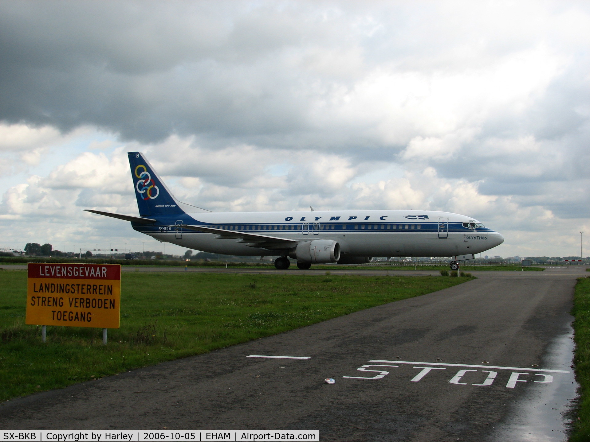 SX-BKB, 1991 Boeing 737-484 C/N 25314/2124, taxiing in Amsterdam coming from RWY18R