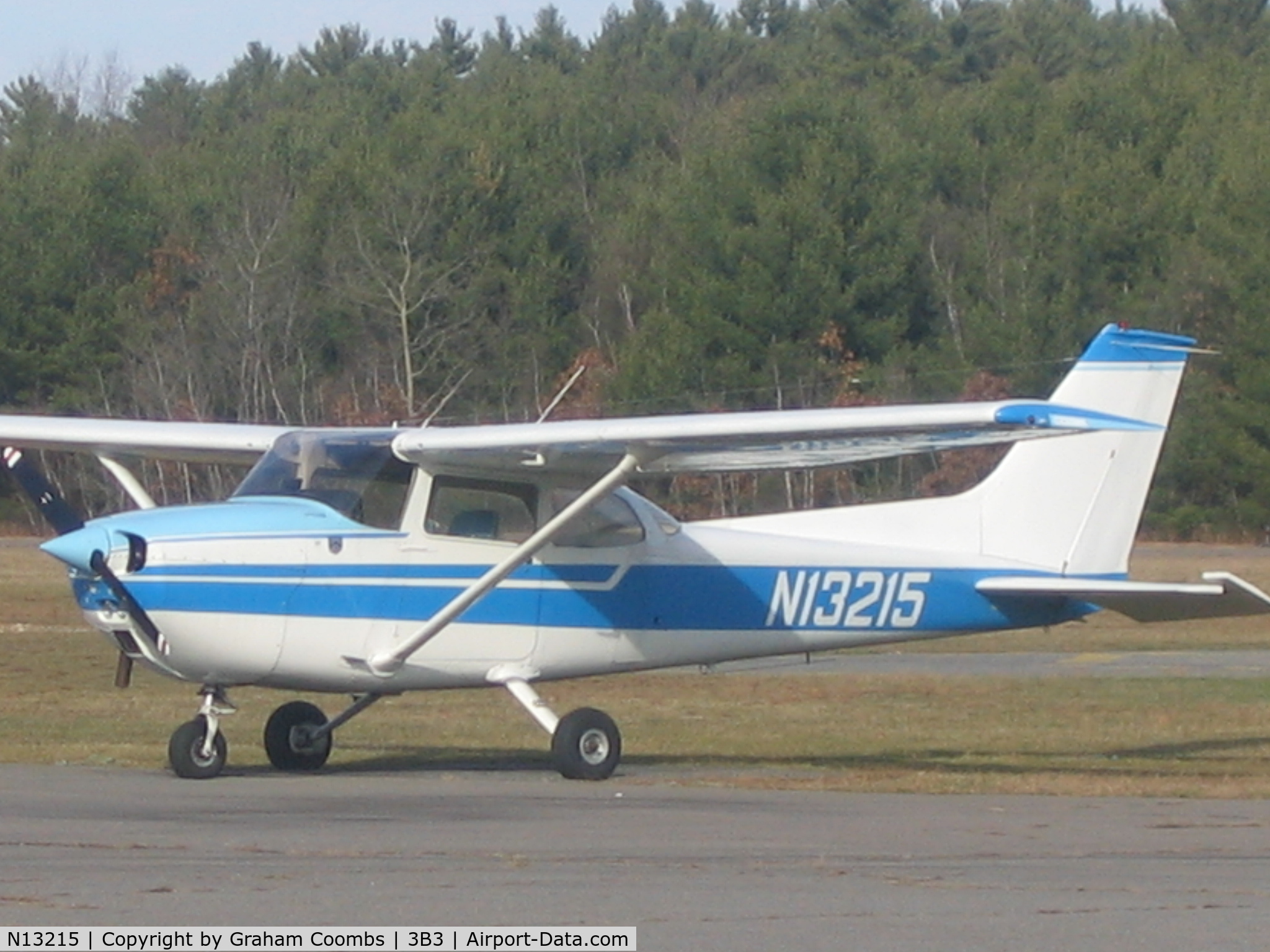 N13215, 1973 Cessna 172M C/N 17262580, Taken from behind the fence at 3B3