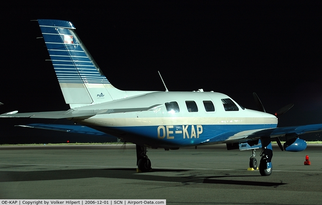 OE-KAP, Piper PA-46-350P Malibu Mirage C/N 46-36003, Piper PA-46-350P Malibu Mirage by night