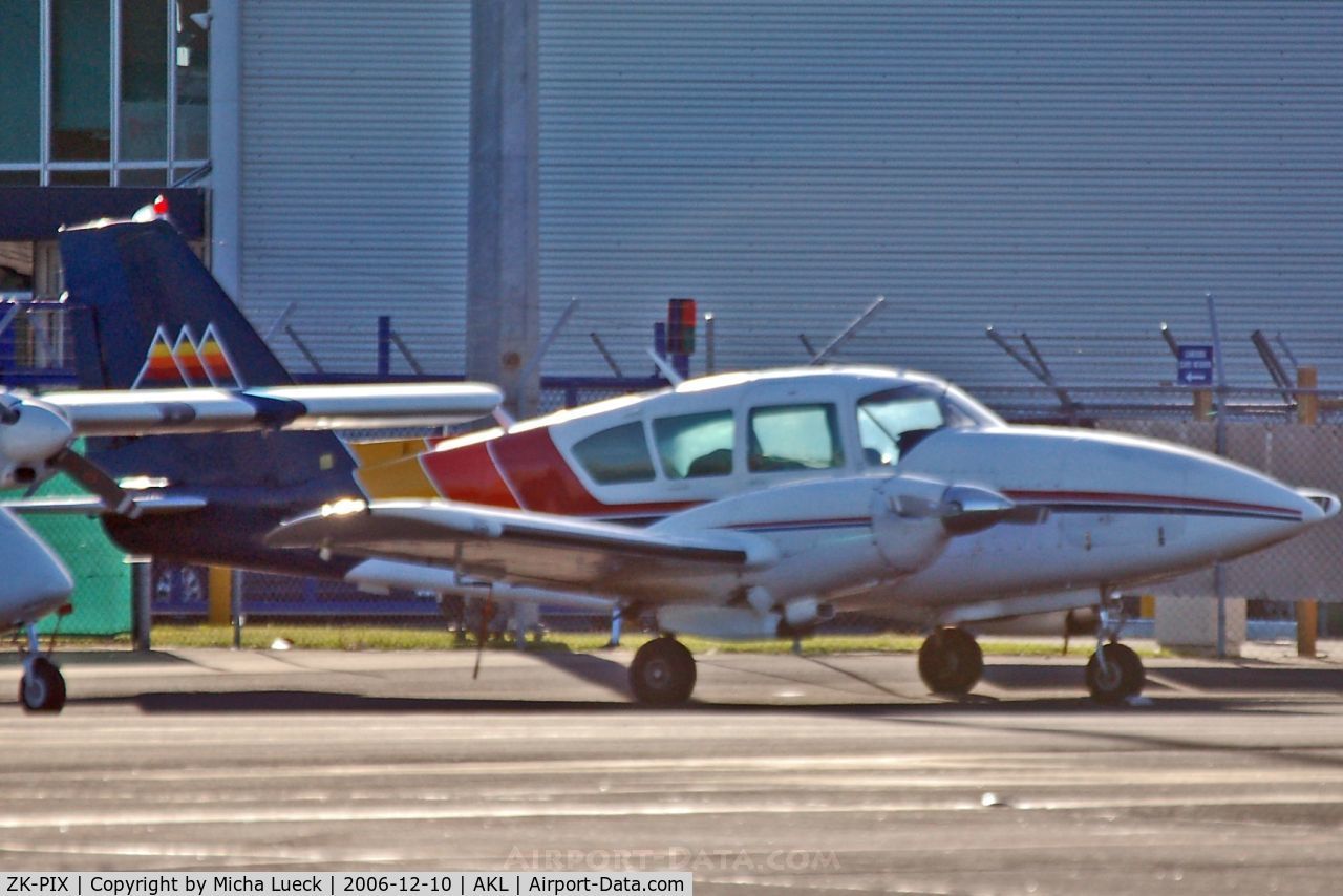 ZK-PIX, Piper PA-23-250 Aztec C/N 27-4738, Mountain Air