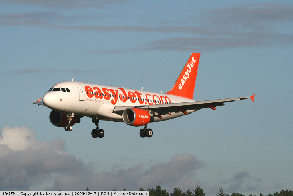 HB-JZN, 2005 Airbus A319-111 C/N 2387, EASYJET A319 ON APPROACH R/W 26 FROM GENEVA