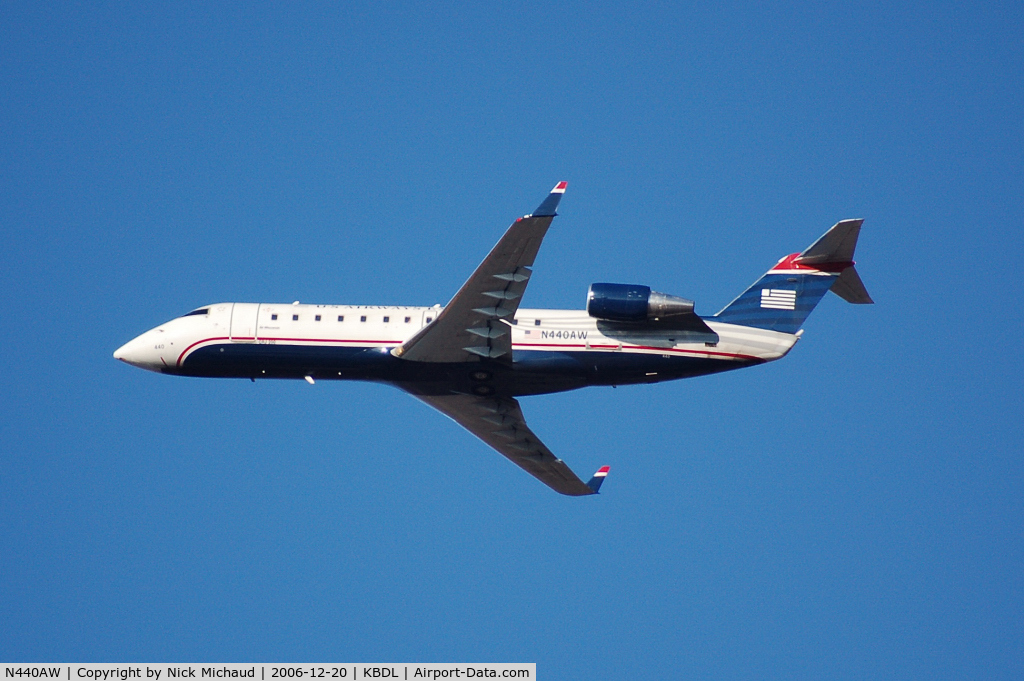 N440AW, 2003 Bombardier CRJ-200LR (CL-600-2B19) C/N 7766, Taking off runway 24