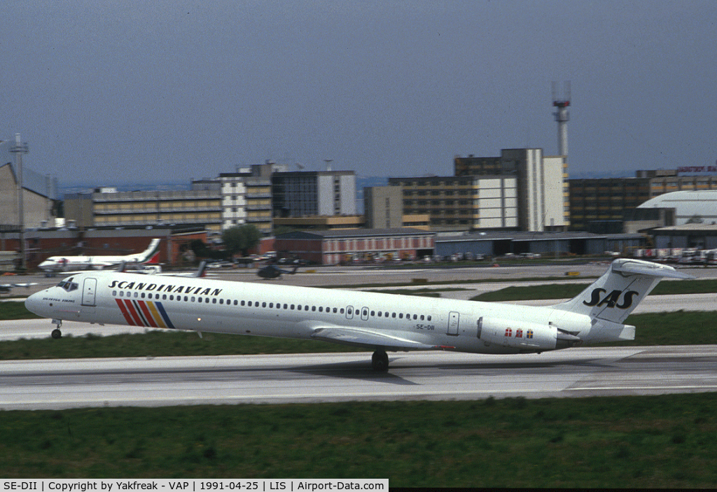 SE-DII, 1989 McDonnell Douglas MD-82 (DC-9-82) C/N 49909, SAS MD80