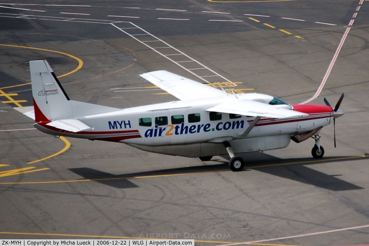 ZK-MYH, 1997 Cessna 208B Grand Caravan C/N 208B0604, Taxiing to the gate