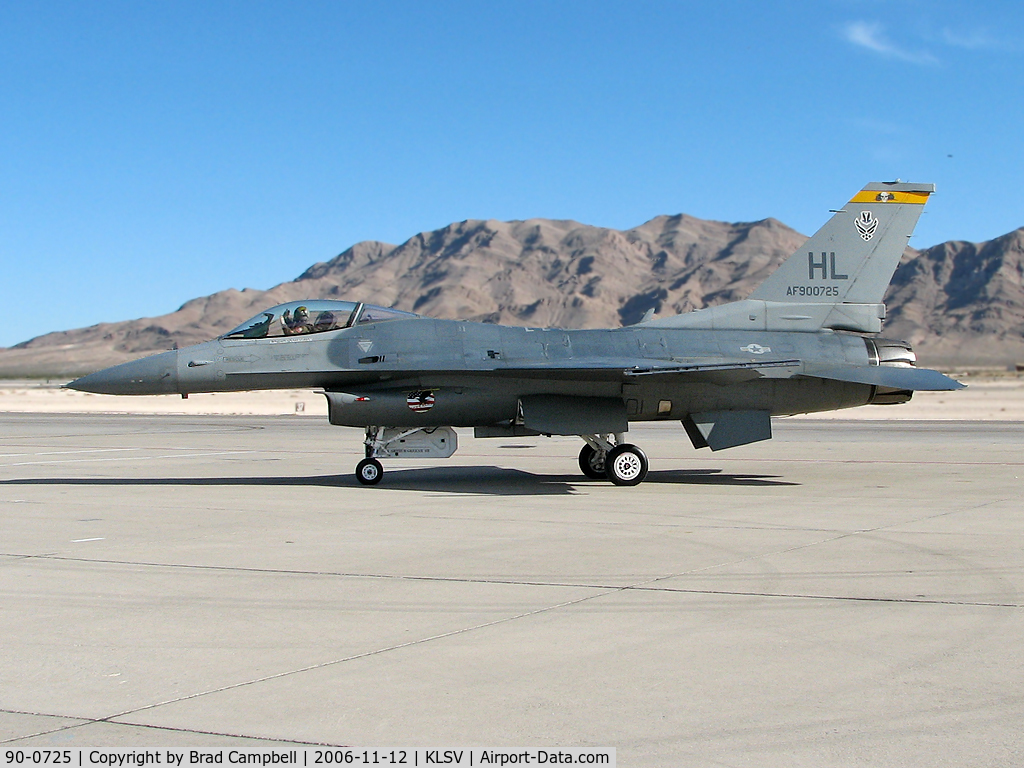90-0725, 1990 General Dynamics F-16CG Night Falcon C/N 1C-333, General Dynamics / USAF / F-16CG Fighting Falcon (cn 1C-333) / Aviation Nation 2006