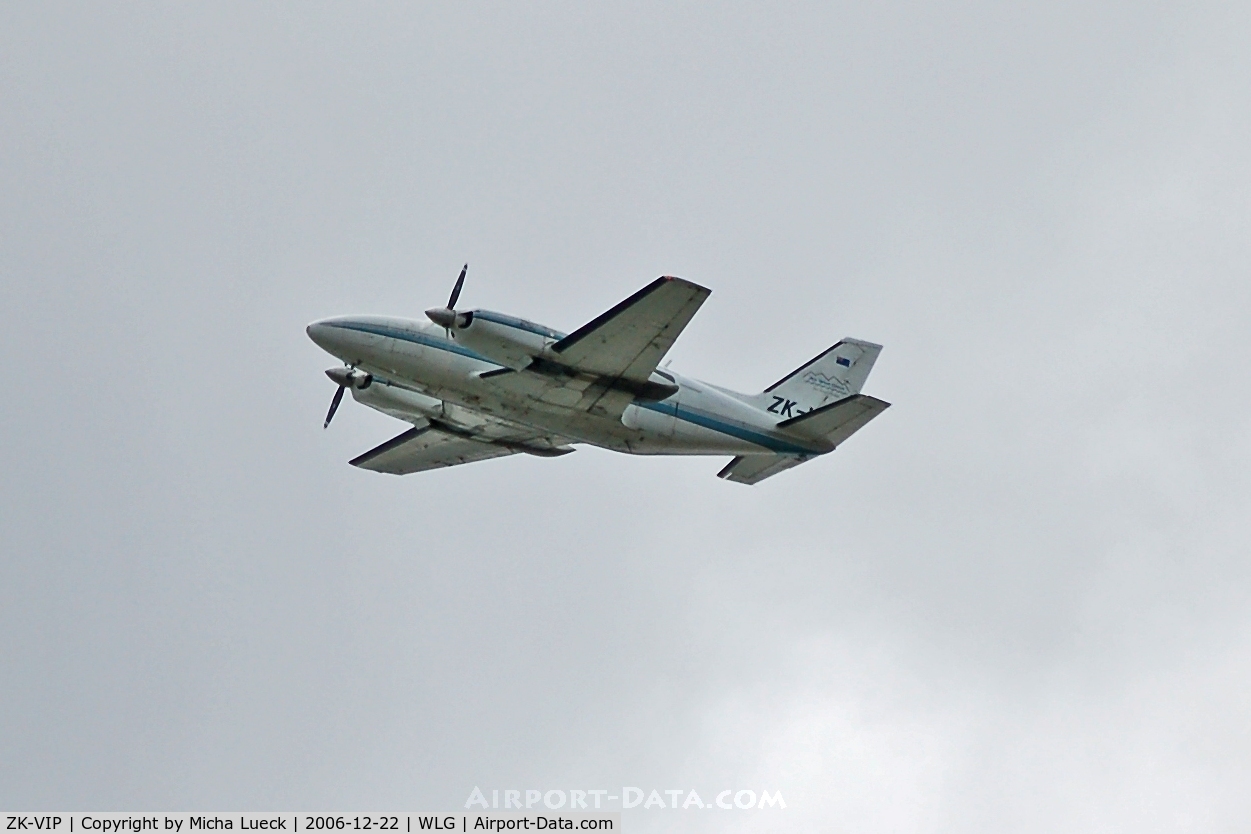 ZK-VIP, Piper PA-31-350 Chieftain C/N 31-7405482, Climbing out of Wellington