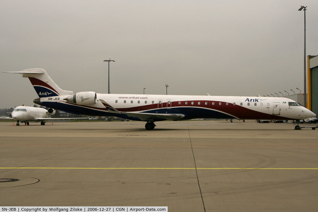 5N-JEB, 2005 Bombardier CRJ-900 NG (CL-600-2D24) C/N 15059, visitor