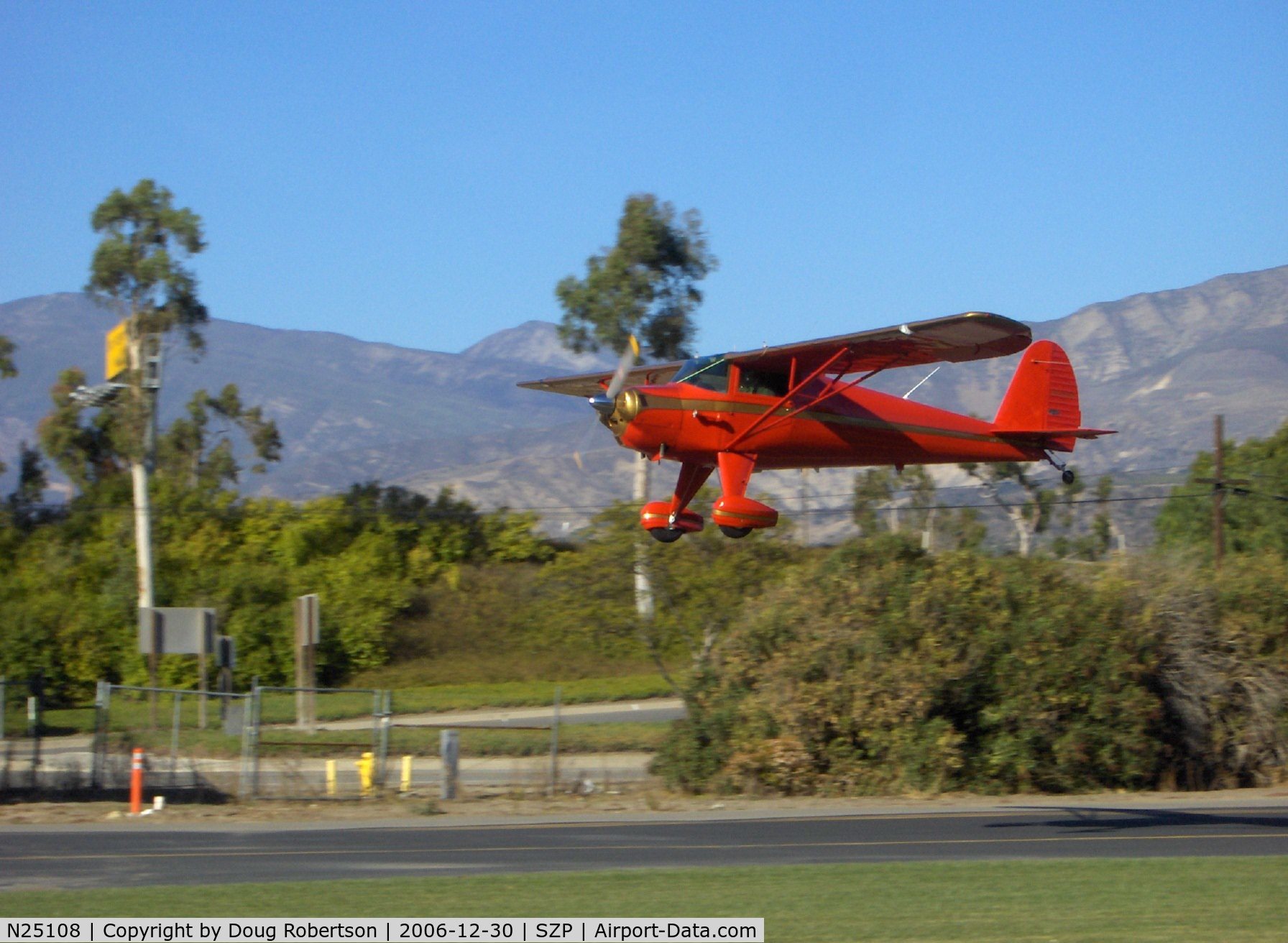 N25108, 1939 Luscombe 8A C/N 1032, 1939 Luscombe 8A, Continental A&C65 65 Hp, on final for landing Rwy 22, beautifully detailed vintage Luscombe