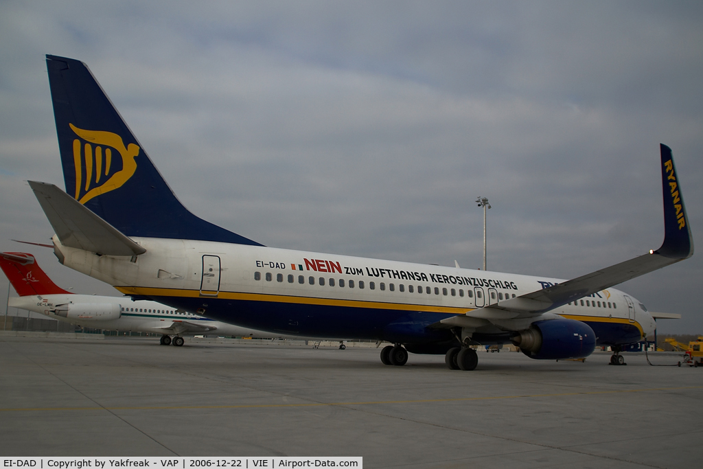 EI-DAD, 2002 Boeing 737-8AS C/N 33544, Ryanair Boeing 737-800