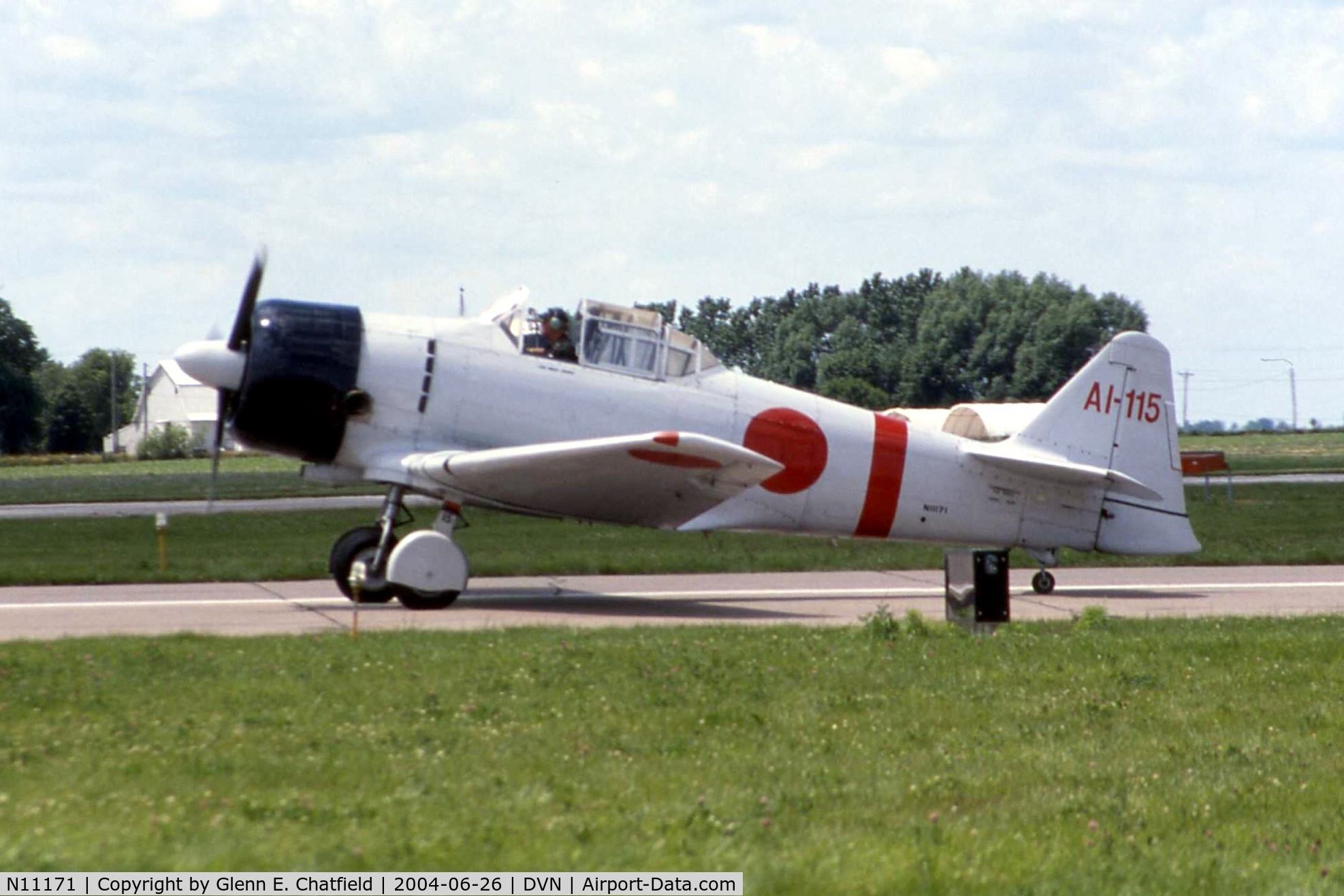 N11171, 1942 North American AT-6B Texan C/N 84-7800, At the Quad Cities Airshow, AT-6B 41-17422
