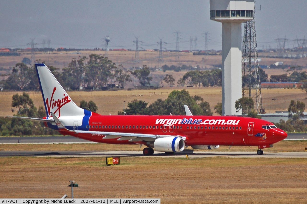 VH-VOT, 2004 Boeing 737-8FE C/N 33801, Just landed in Melbourne