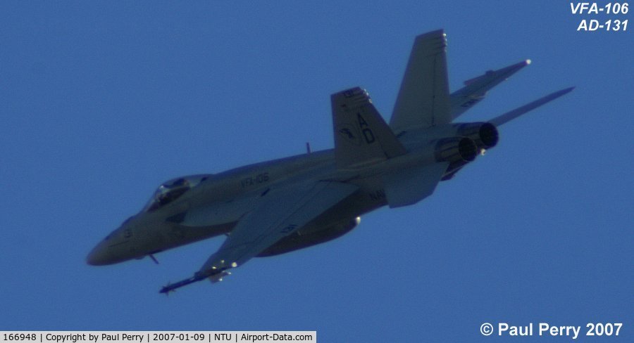 166948, Boeing F/A-18E Super Hornet C/N E190, This Echo is toting a CAP-9 Sidewinder Training Round