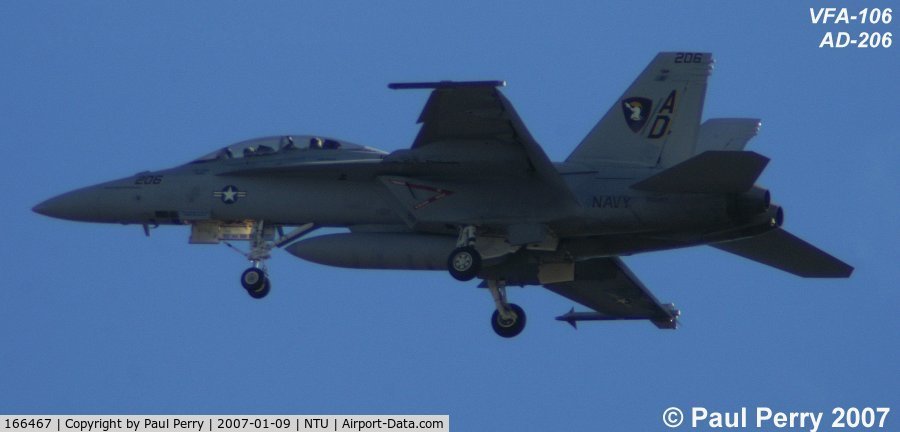 166467, Boeing F/A-18F Super Hornet C/N F102, Everything down but the hook
