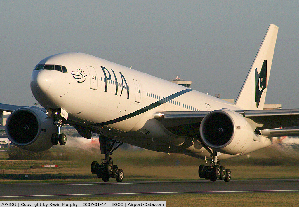 AP-BGJ, 2003 Boeing 777-240/ER C/N 33775, PIA 777