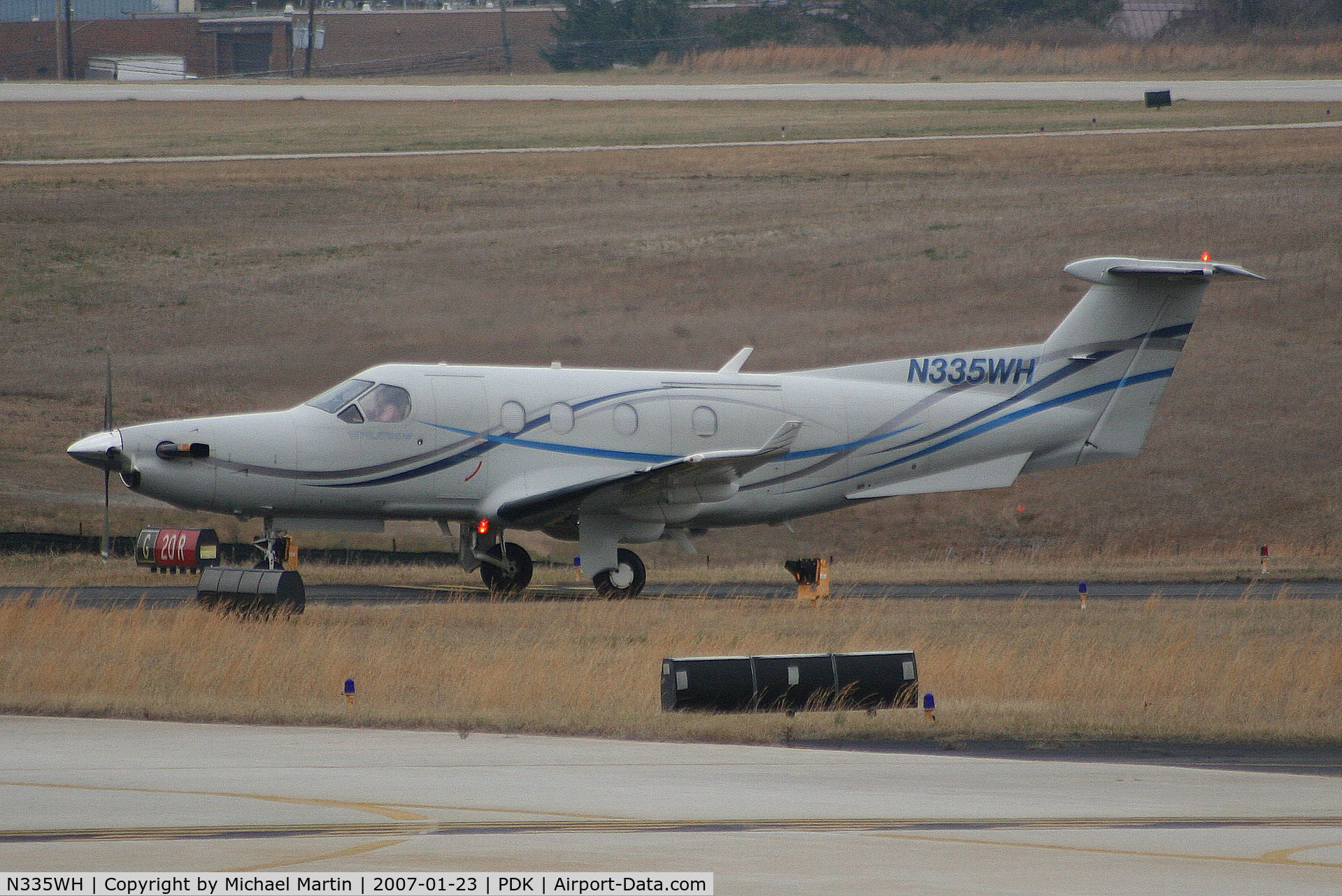 N335WH, 2000 Pilatus PC-12/45 C/N 335, Taxing to Epps Air Service