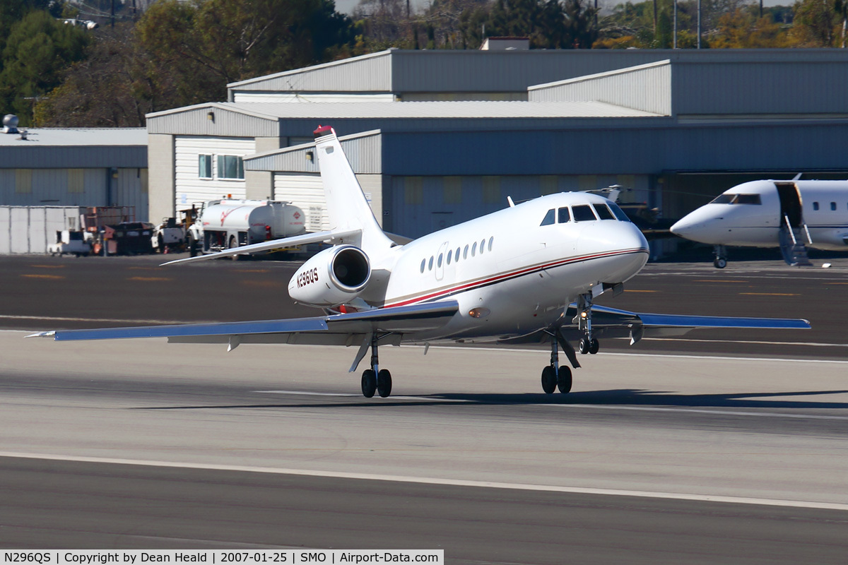 N296QS, 2002 Dassault Falcon 2000 C/N 196, NetJets Aviation N296QS (2002 Dassault Falcon 2000) departing RWY 3 enroute to Las Vegas McCarran Int'l (KLAS).