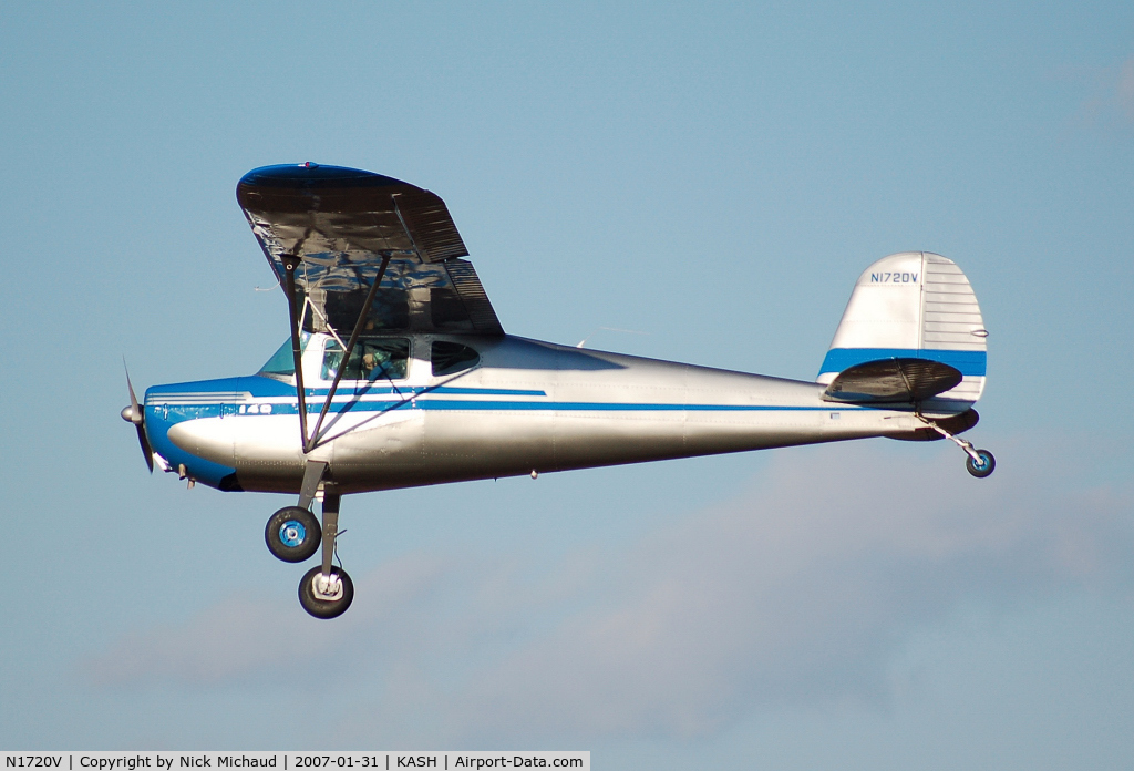 N1720V, 1947 Cessna 140 C/N 13905, 1947 Cessna!! landing on 32