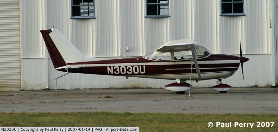 N3030U, 1963 Cessna 172E C/N 17250630, And the starboard side of this 172