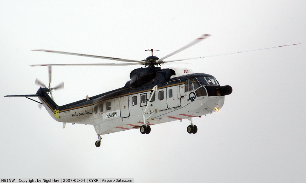 N61NW, Sikorsky S-61N C/N 61719, Landing at YKF in bleak winter conditions