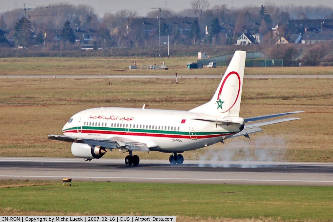 CN-RON, 1990 Boeing 737-505 C/N 24652, Burning rubber