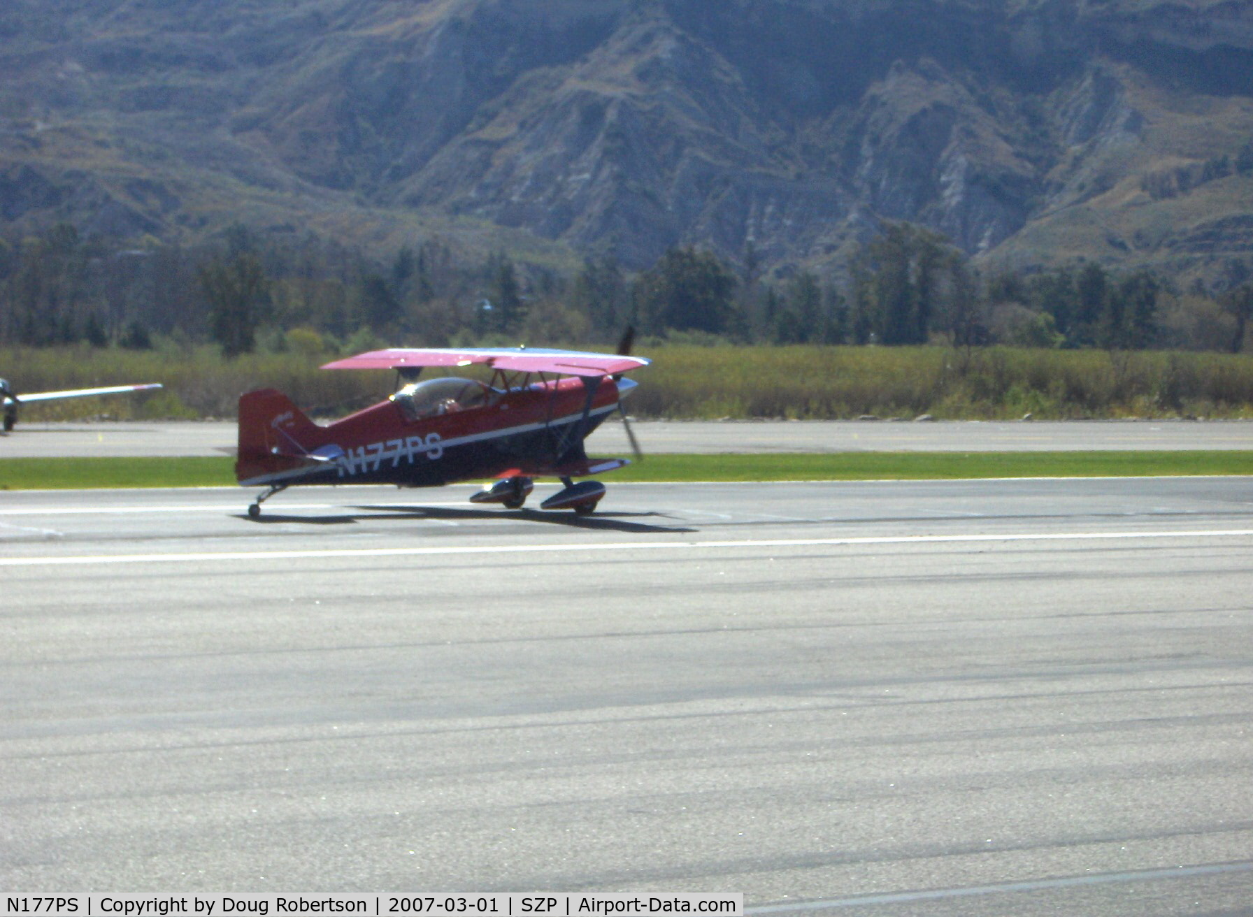 N177PS, 2000 Aviat Pitts S-2C Special C/N 6038, 2000 Aviat PITTS S-2C, Lycoming AEIO-540, landing roll Rwy 22
