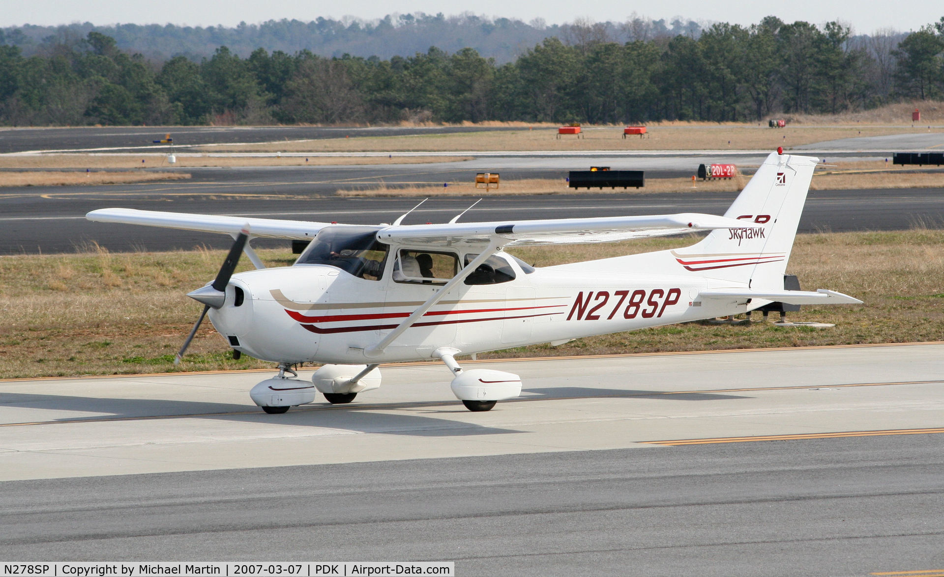 N278SP, 2003 Cessna 172S C/N 172S9474, Taxing back from flight