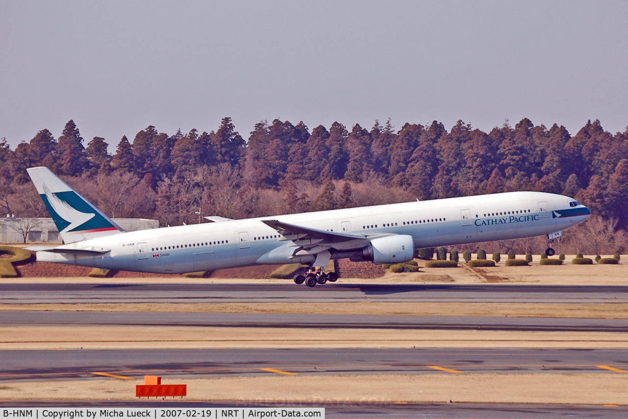 B-HNM, 2003 Boeing 777-367 C/N 33702, Rotating at Narita