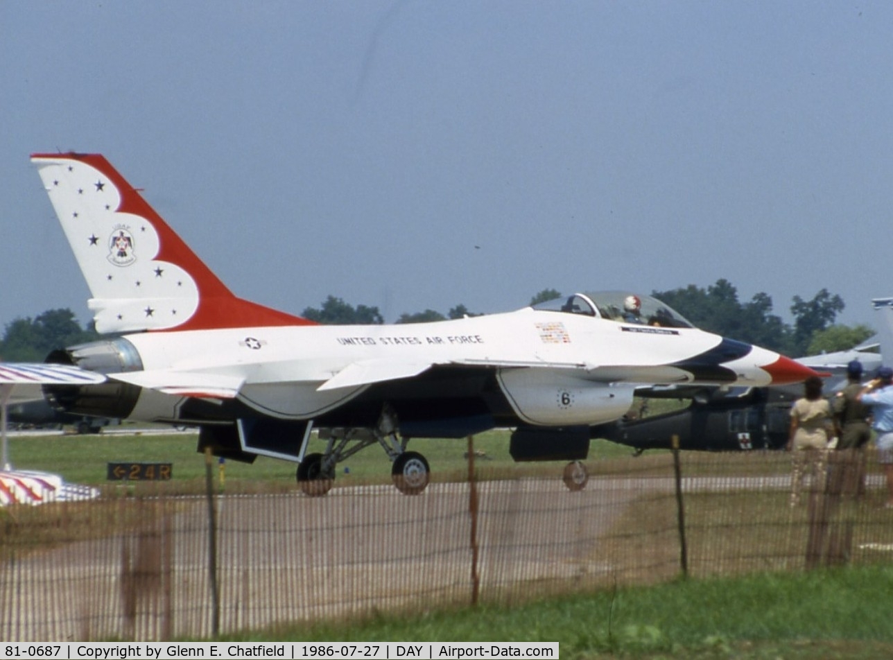 81-0687, General Dynamics F-16A Fighting Falcon C/N 61-368, Thunderbird 6 at Dayton International Air Show
