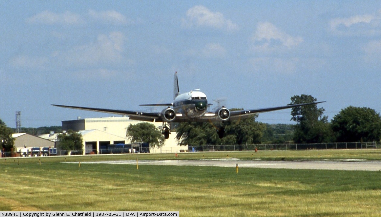 N38941, Douglas DC-3-G202A C/N 6332, C-49K 43-2007
