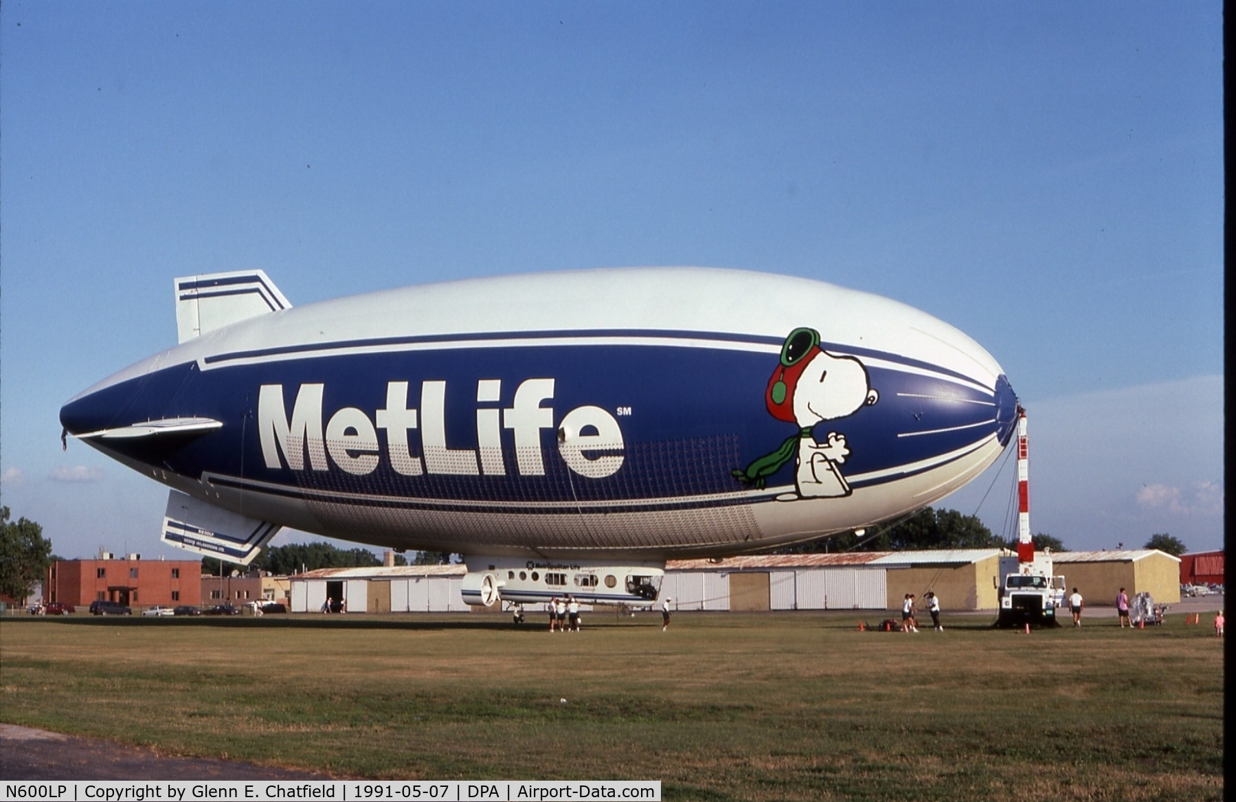 N600LP, Airship Industries Skyship 600 C/N 1215/05, Another visit by Met Life, the new model.  Became Pink Floyd.