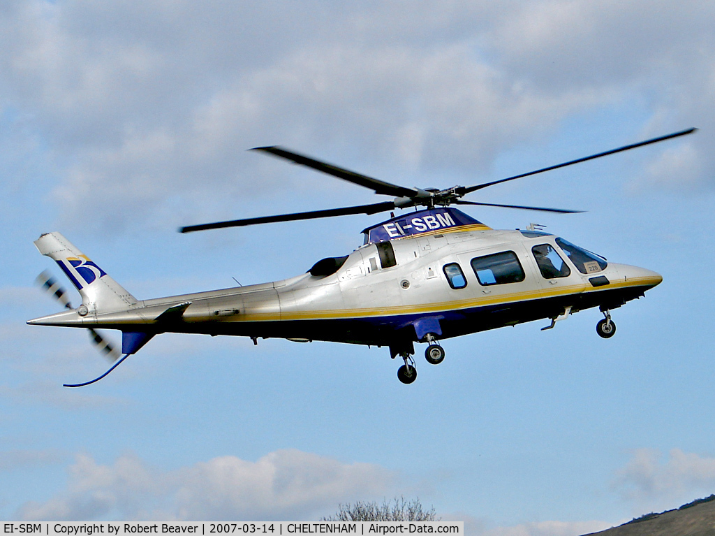 EI-SBM, Agusta A-109E Power C/N 11174, Agusta A109E Power(Cheltenham Race Course)