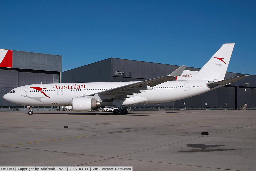 OE-LAO, 2000 Airbus A330-223 C/N 181, Austrian Airlines Airbus A330-200