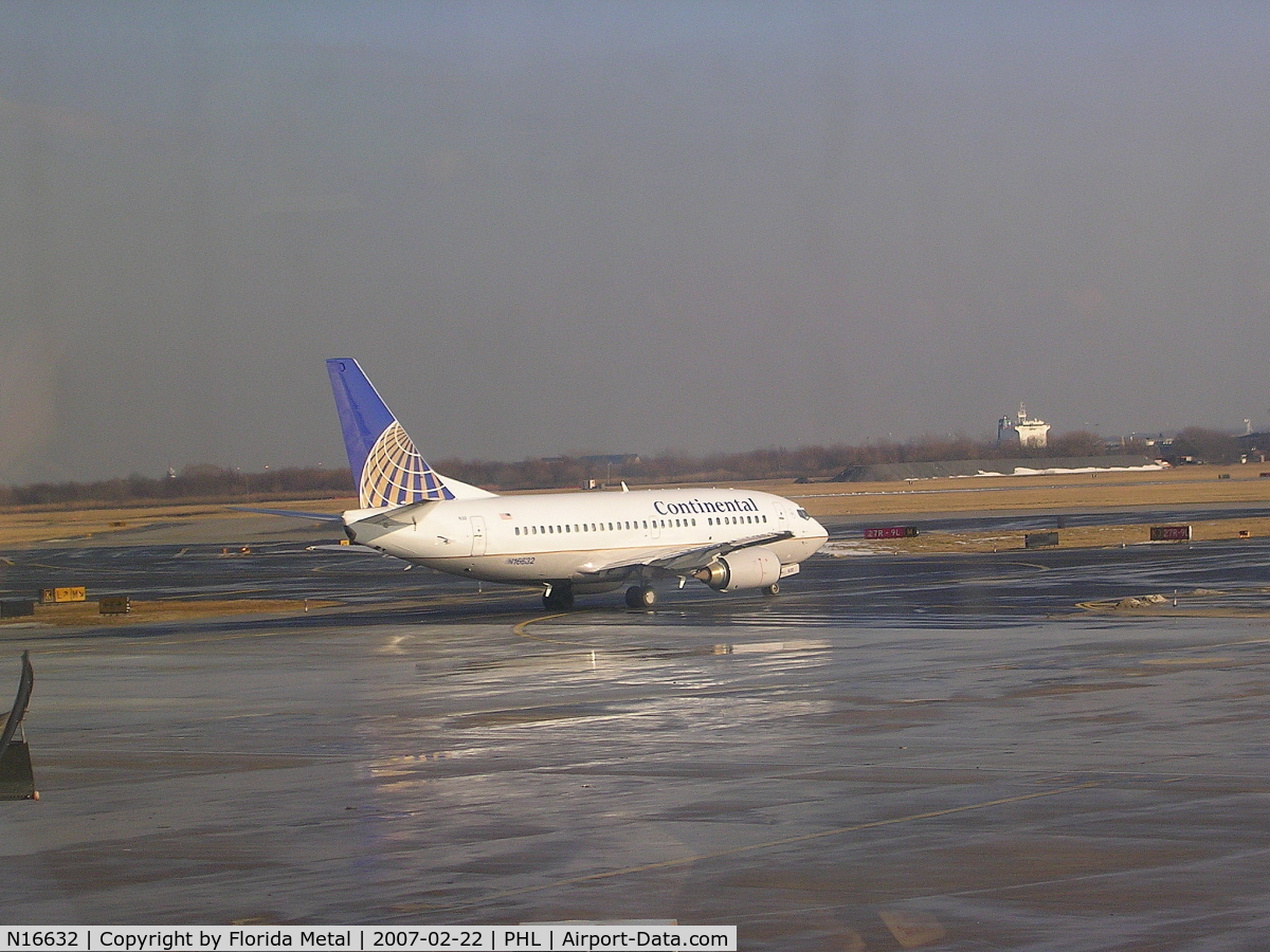 N16632, 1995 Boeing 737-524 C/N 27900, Continental