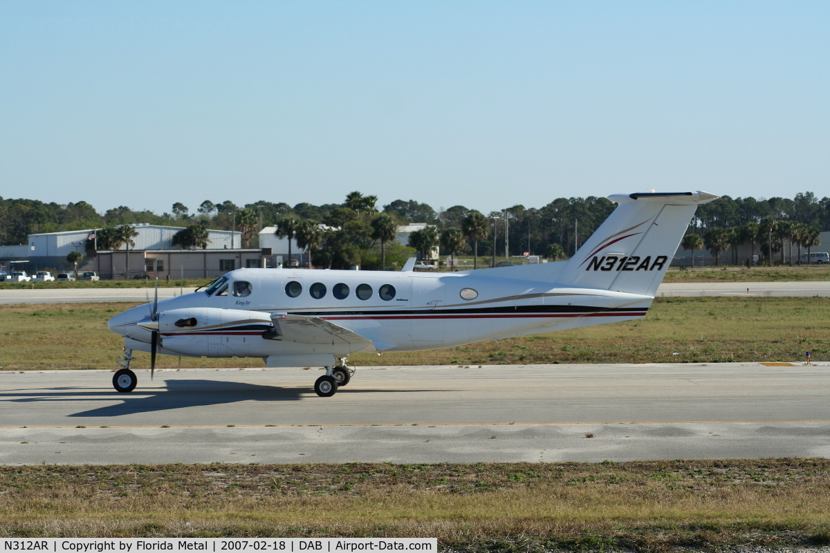 N312AR, 1991 Beech 300 C/N FA-216, Beech 300