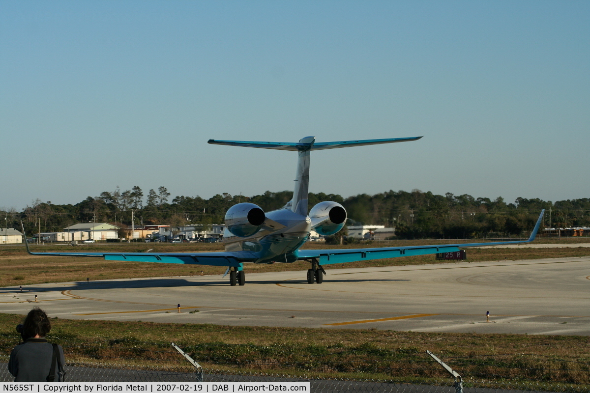 N565ST, 2004 Gulfstream Aerospace GV-SP (G550) C/N 5015, G-550