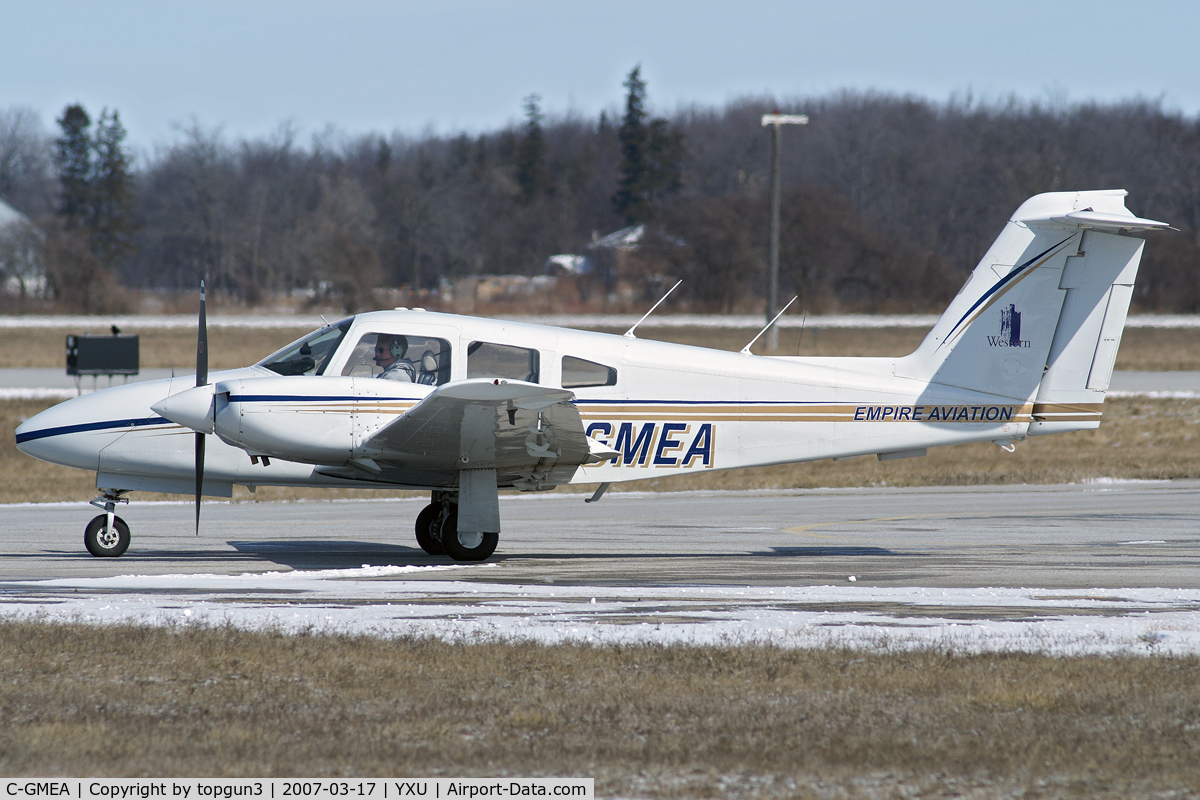 C-GMEA, 1979 Piper PA-44-180 Seminole C/N 44-7995260, Taxiing on Alpha.