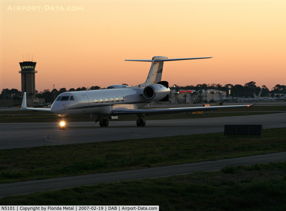 N5101, 1998 Gulfstream Aerospace G-V C/N 550, G 5