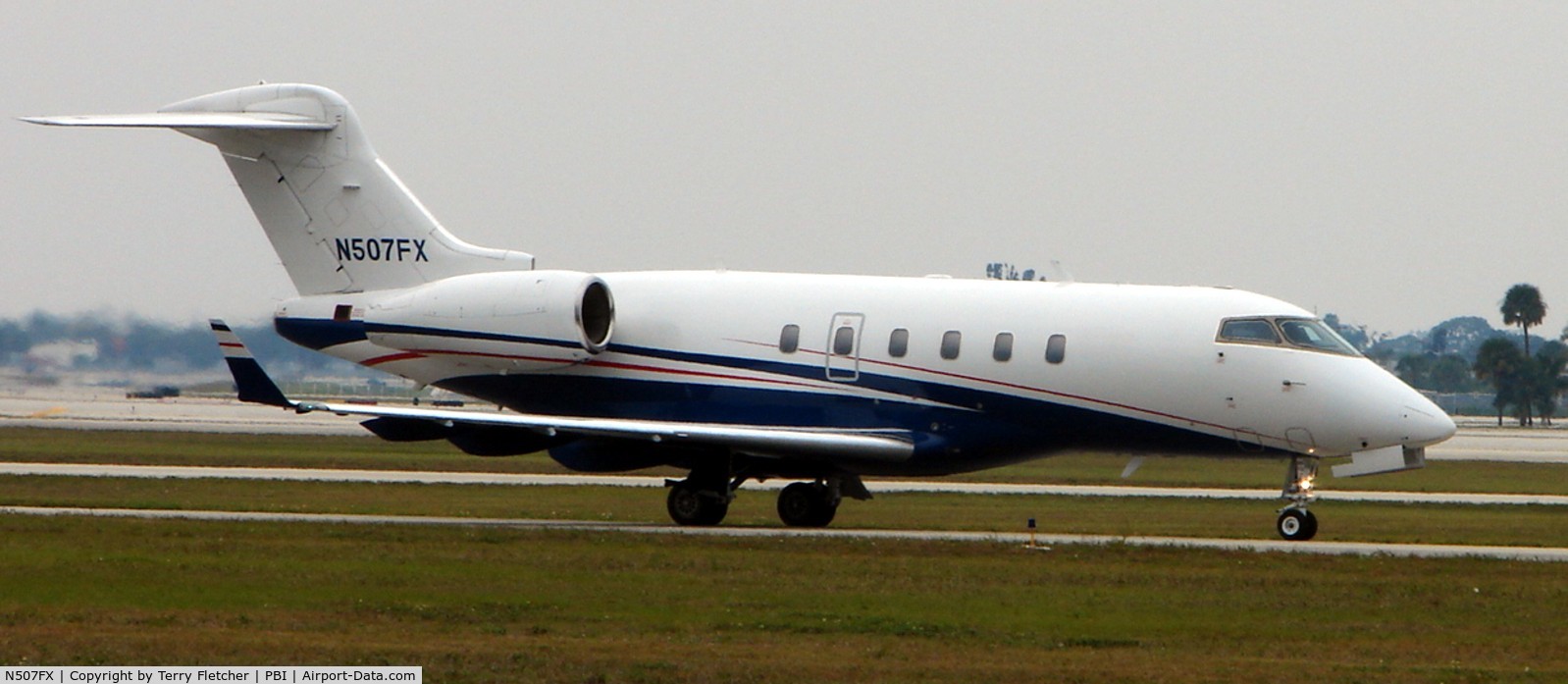 N507FX, 2003 Bombardier Challenger 300 (BD-100-1A10) C/N 20008, Bombardier BD100