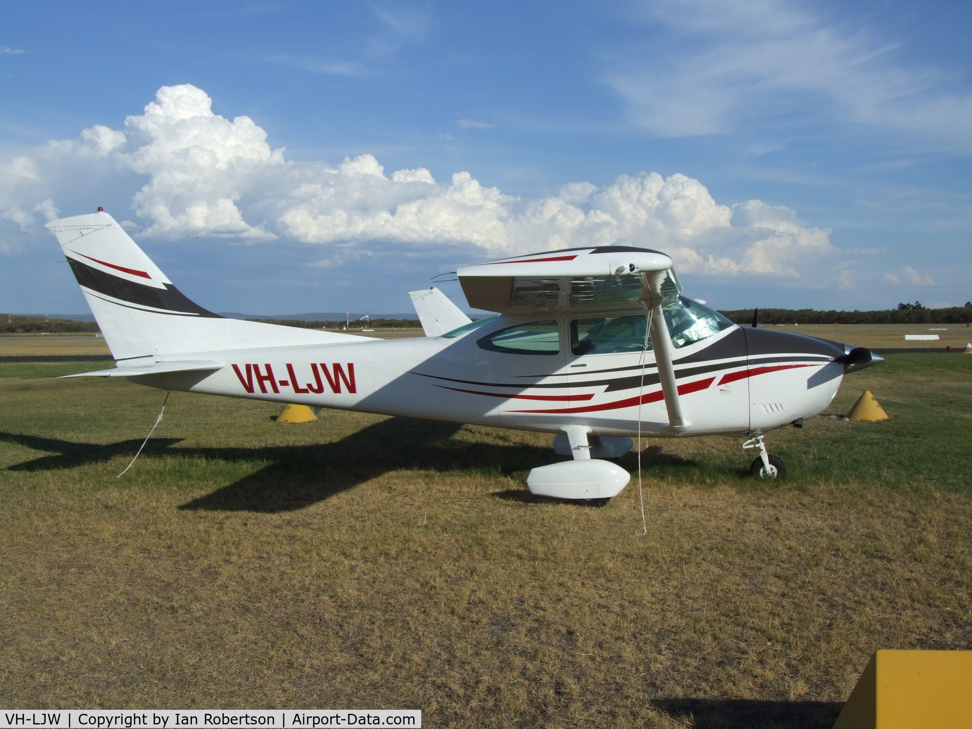 VH-LJW, 1978 Cessna 182Q Skylane C/N 18266233, C182Q Jandakot Perth WA