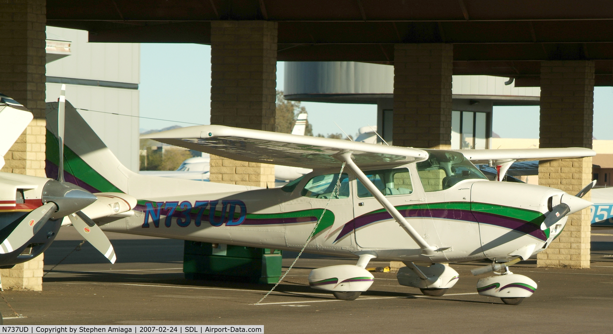 N737UD, 1977 Cessna 172N C/N 17269678, What Great Paint on this Skyhawk...