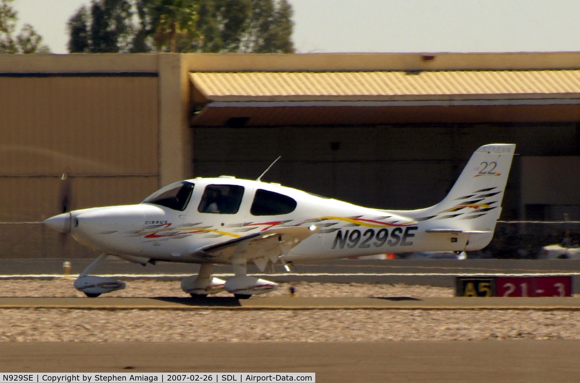 N929SE, 2006 Cirrus SR22 C/N 2244, Cirrus taxiing